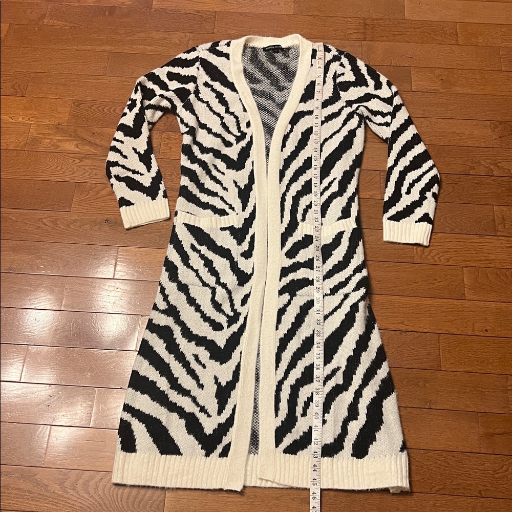 🖤BOSTON PROPER ZEBRA JACQUARD DUSTER/CARDIGAN SWEATER-POCKETS-BLACK/WHITE-M🖤 - Picture 6 of 16